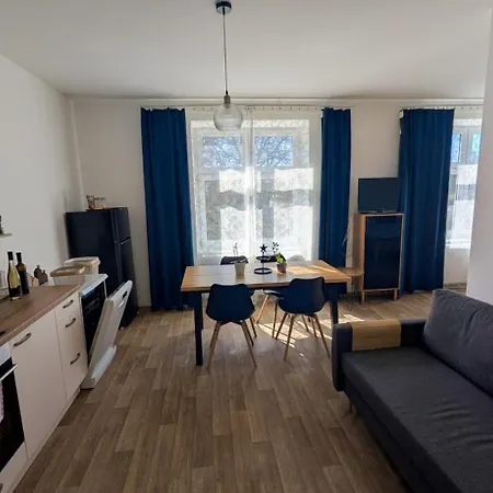 Statek Osmicka Apartment Dolni Horice