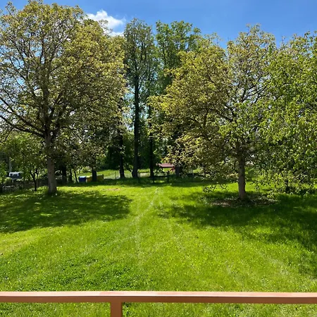Apartment Statek Osmicka Dolni Horice