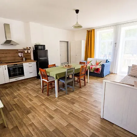 Statek Osmicka * Dolni Horice